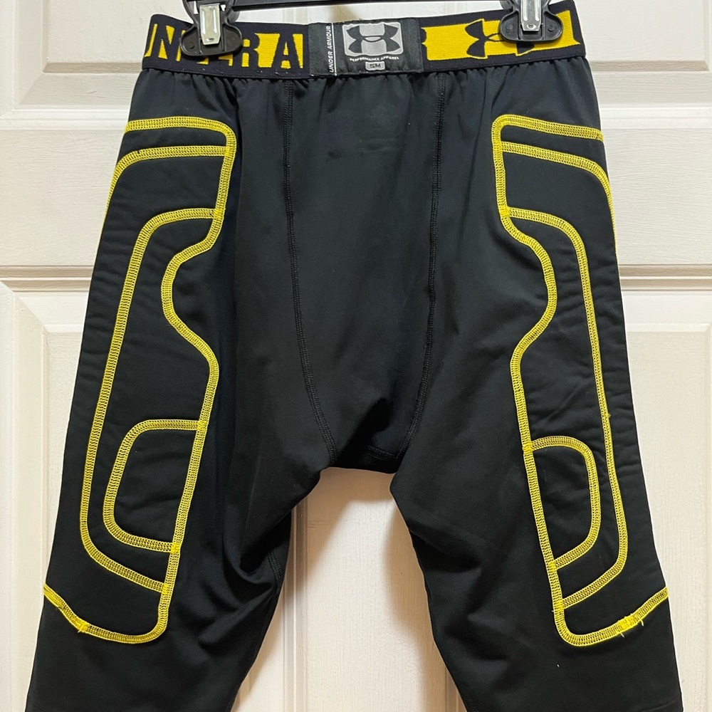 Men’s sports football padded sides under shorts